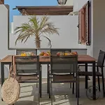 Mauruuru - 10 Minutes Walking To Marina Rubicon, Heated Pool, Bbq & Office Space With Desk And High Speed Internet 别墅